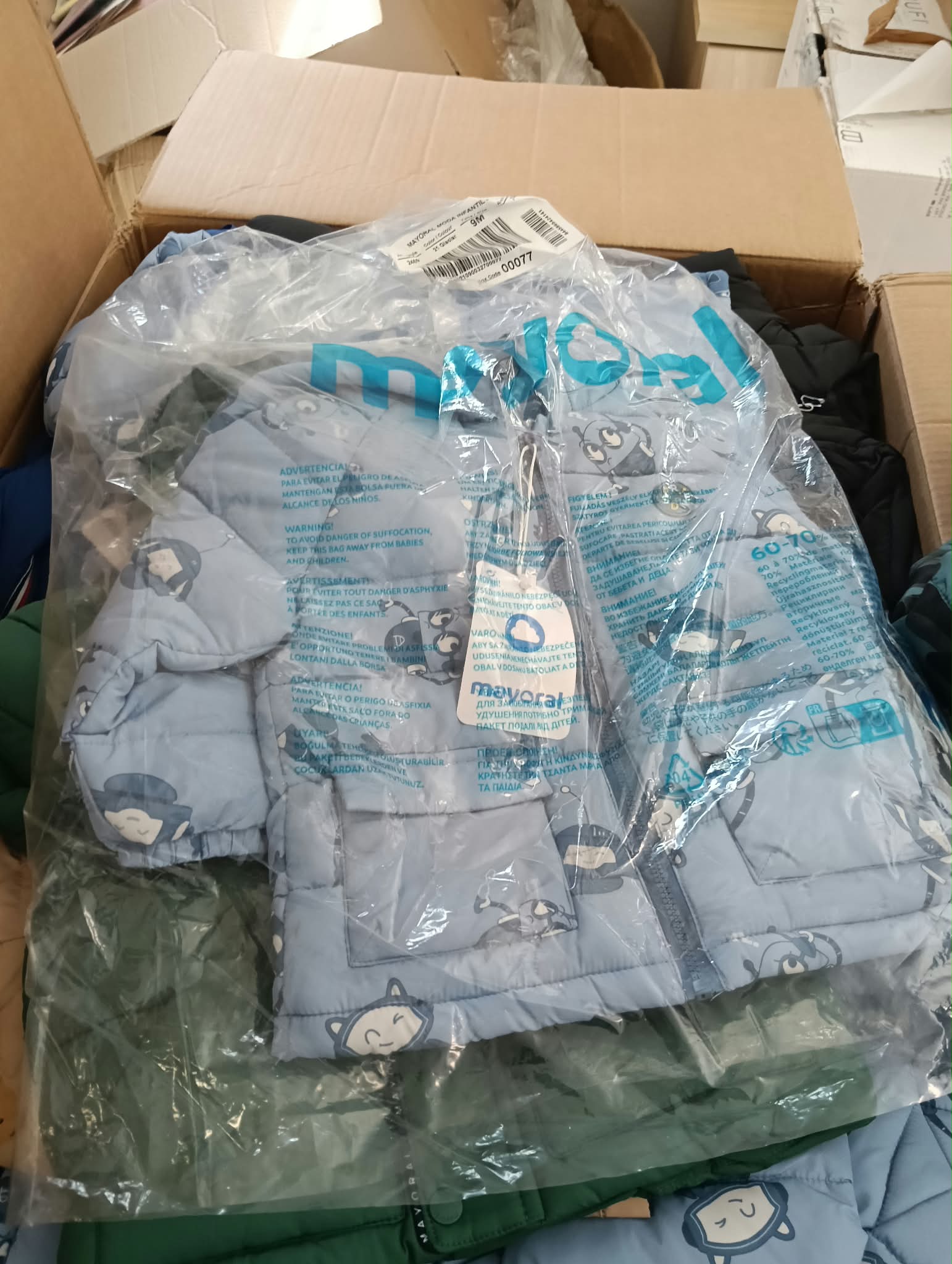 Stock bambino e neonato Mayoral – 3.612 pezzi – misto stagione con lotto Natale